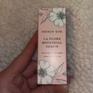 French Girl “La Flore Botanical Serum”